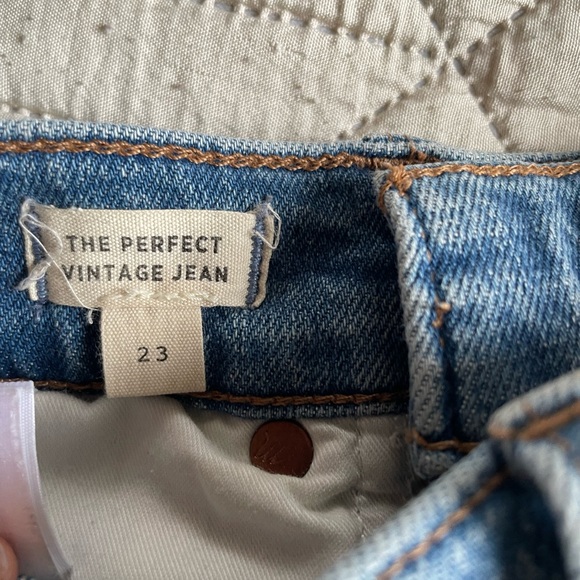 Madewell The Perfect Vintage Jeans 23 Distressed Ripped Knee in Denman Wash - Picture 3 of 11
